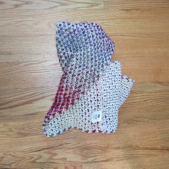 💝$5 Sale - Old Navy chunky knit infinity scarf